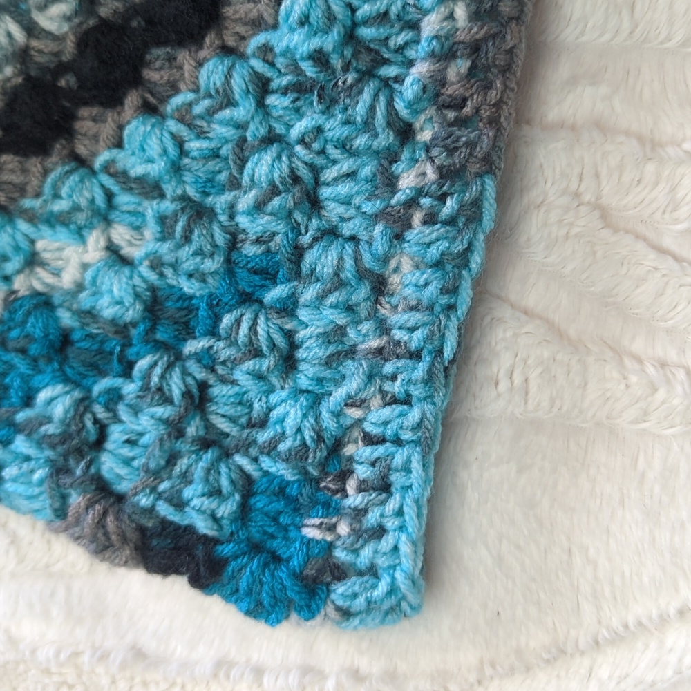 Women's Faux Fur Pom Beanie - Picture 2 of 6
